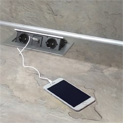 11.800.02.045 Блок розеток выдвижной горизонт,корп.белый,2роз.EURO черн,USB A+USB C с быстр.заряд.QC